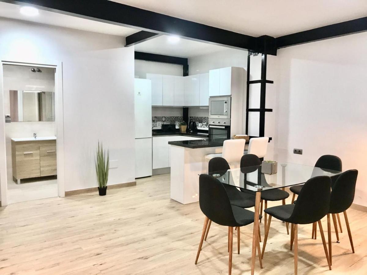 Modern & Spacious Apartment In Plaza De La Merced Malaga Exterior photo