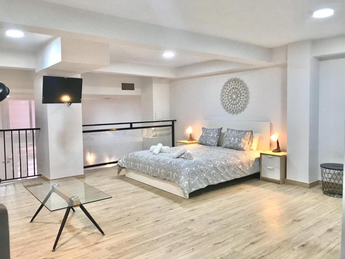 Modern & Spacious Apartment In Plaza De La Merced Malaga Exterior photo